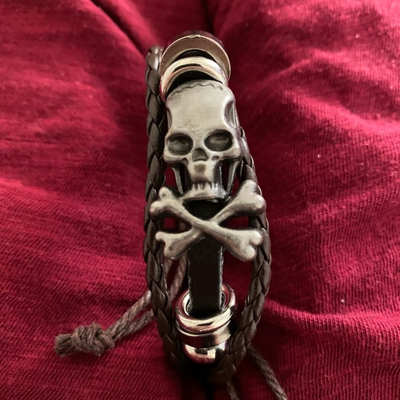 Jewelry - Skull & Crossbones Bracelet 7”-9”